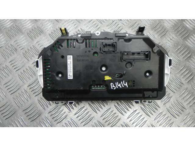 Přístrojová deska Toyota Yaris 2015 838000UL60, B1414