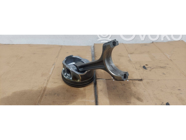 Поршень с шатуном Ford Mustang VI