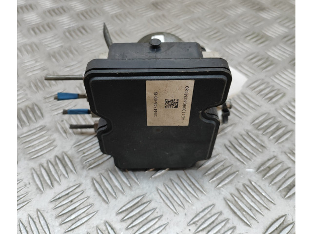 Блок АБС 104474500B, 110354100A Tesla Model 3 2017 - года