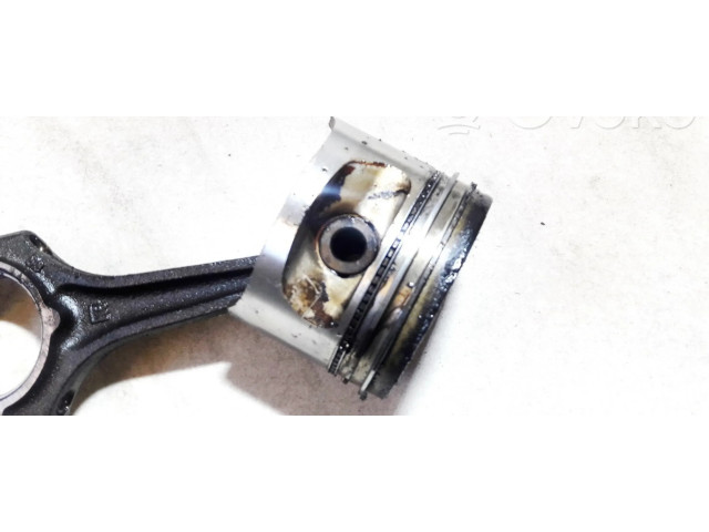 Píst Opel Corsa B pro benzínový motor 1.4