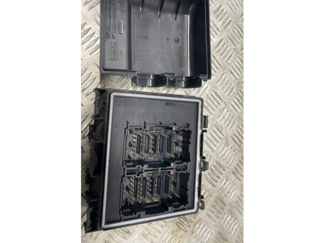 Блок предохранителей 2434802, 2434802   Ford Focus    