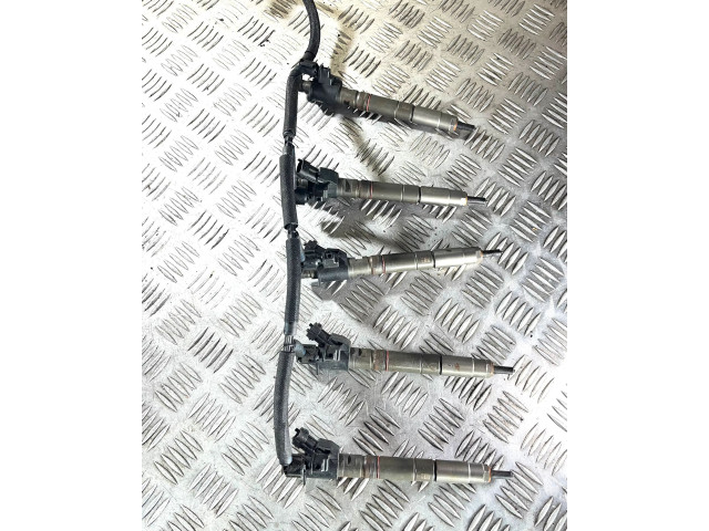 Комплект форсунок 31272690, 31272690    Volvo V60  D5244T15 