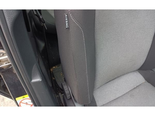 Подушка безопасности в сиденье Volkswagen Golf VII