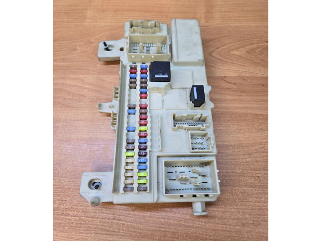 Блок предохранителей 31268178 Volvo C70