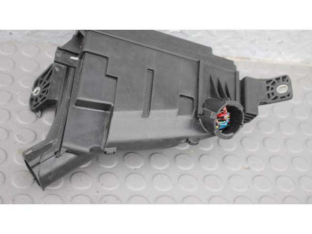 Блок предохранителей  SKRZYNKA-DUZA-LP   Honda HR-V    