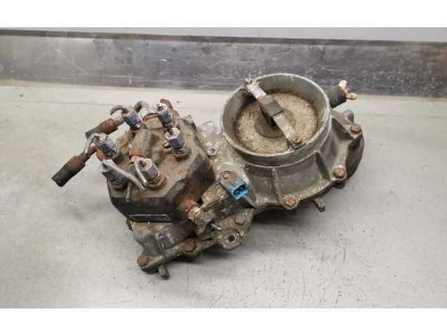 Vstřikovací lišta 0438100011, 0438120032 Mercedes-Benz S W116