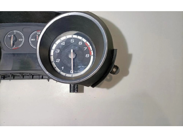 Панель приборов 50521956, 50521932 Alfa Romeo Giulietta