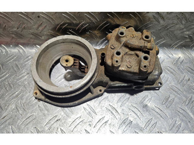 Топливная рампа 0438120189, 049133353AA Volkswagen Golf II