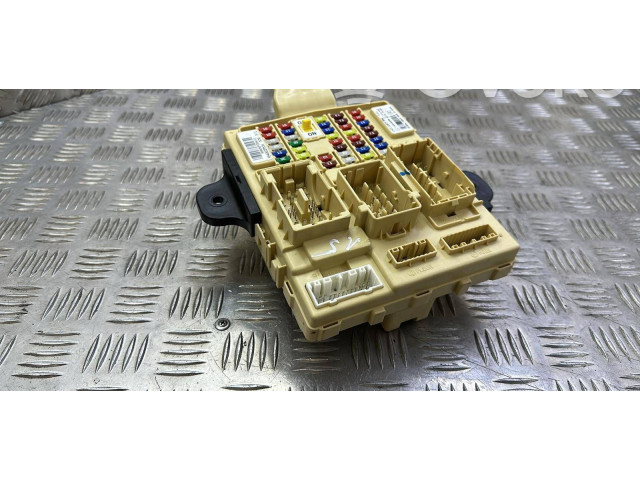 Блок предохранителей 954002P656   KIA Sorento    