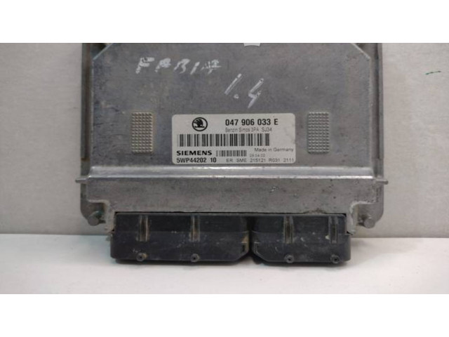 Блок управления двигателя 047906033E, 5WP4420210 Skoda Fabia Mk1 (6Y)
