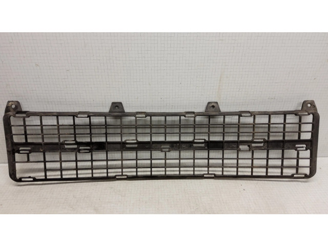 Нижняя решётка (из трех частей) Citroen Berlingo 2003-2007 года 9643804077