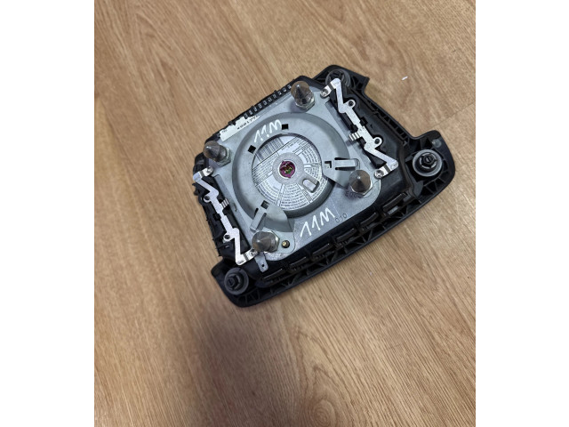 Подушка безопасности водителя    Volkswagen Caddy