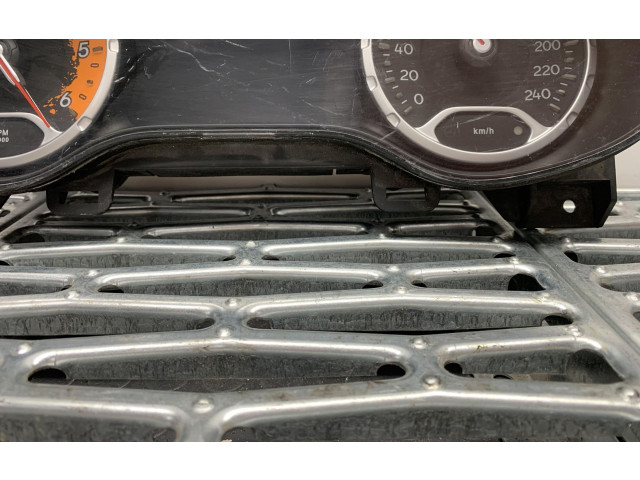 Панель приборов    Jeep Renegade       