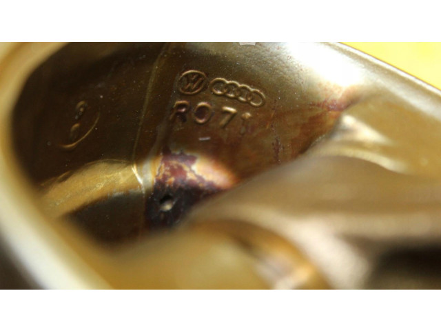  Поршень с шатуном    Audi A6 S6 C5 4B  