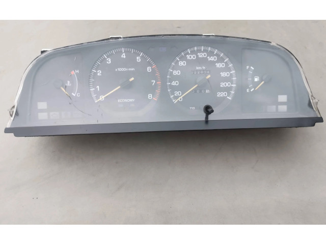 Přístrojová deska Toyota Carina T190 1992 832002B490, 69156790