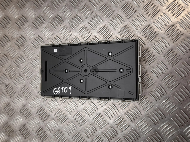 Pojistková skříňka 8800390 BMW 5 G30 G31 2017