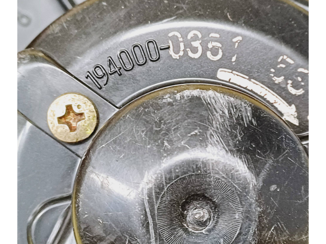 Вентилятор печки 1940000351 Daihatsu Gran Move