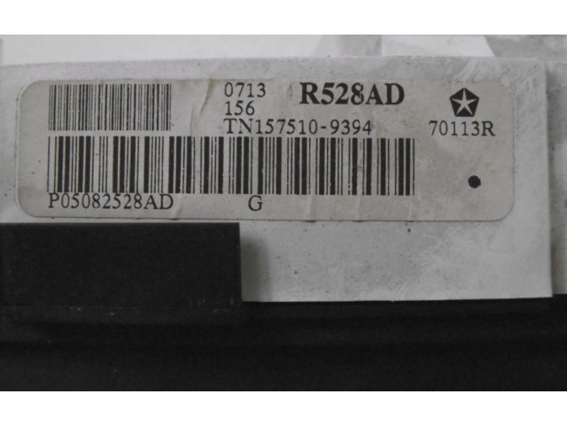 Přístrojová deska Chrysler Grand Voyager IV 2004 P05082528AD, P05082528AD