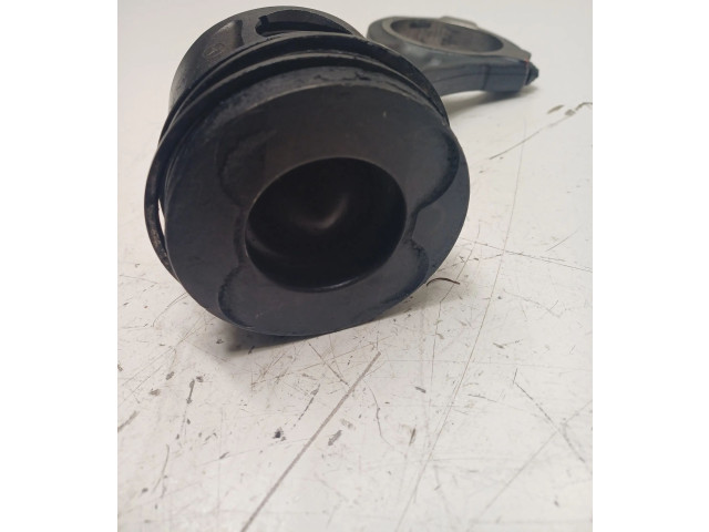 Поршень с шатуном 8340E Mercedes-Benz R W251