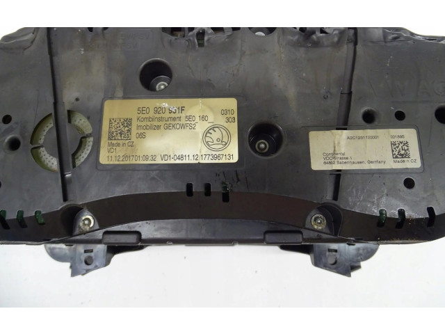 Панель приборов    Skoda Octavia Mk3 (5E)       