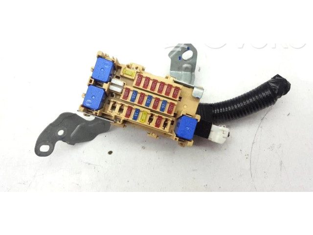 Блок предохранителей Infiniti Q50