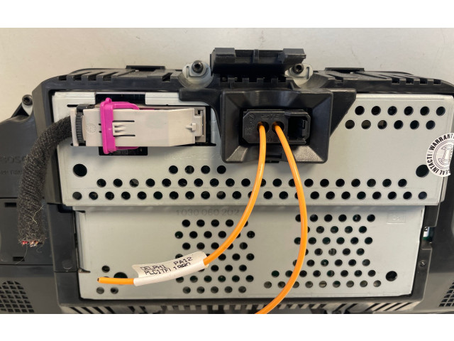 Přístrojová deska Volkswagen Touareg II 2013 7P6920982S