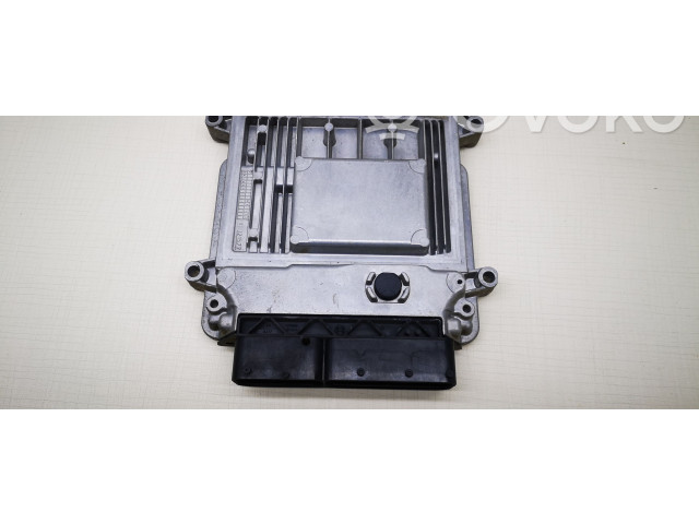 Řídící jednotka 391122B102, 9001040164KC Hyundai i30 2008