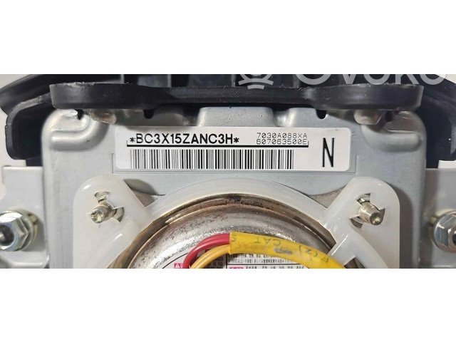 Подушка безопасности водителя 7030A088XA, 607063500E Mitsubishi Outlander