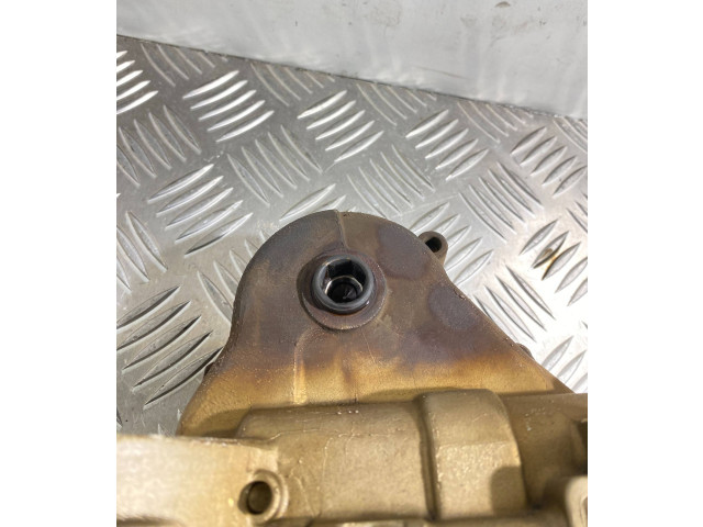 Масляный насос  AUK 06E115105G  Audi A6 S6 C6 4F 