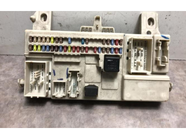 Pojistková skříňka Volvo S40 2005