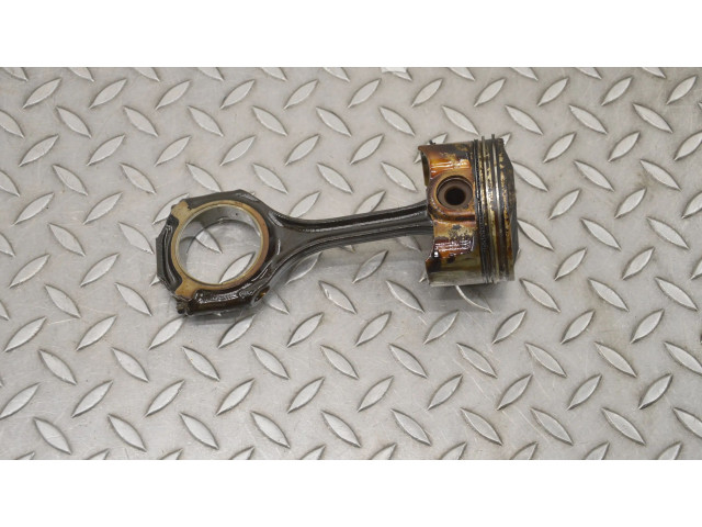 Píst 53236 Mercedes-Benz E W211 M 272.943