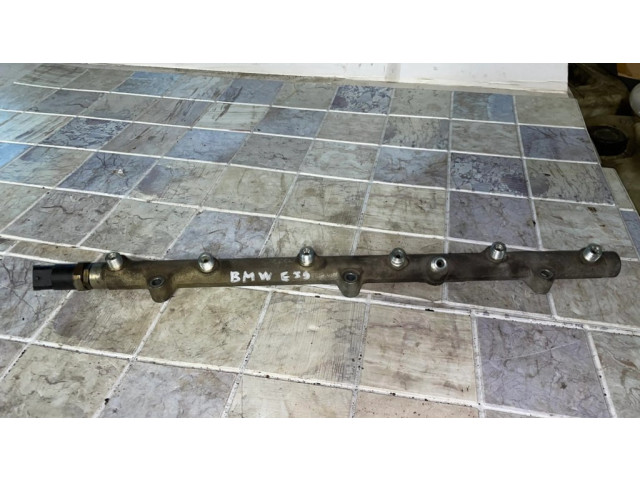 Vstřikovací lišta 0281002260 BMW 5 E39 pro naftový motor 3.0