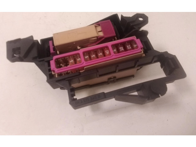 Блок предохранителей 8K2971845B   Audi Q5 SQ5    