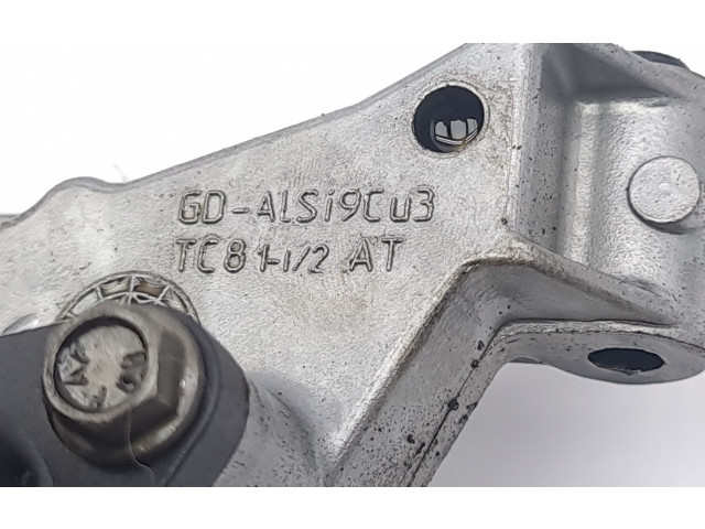 Масляный насос   03L115105C  Volkswagen PASSAT B6 