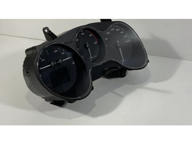 Přístrojová deska  Seat Altea XL 2009 1P0920810F  