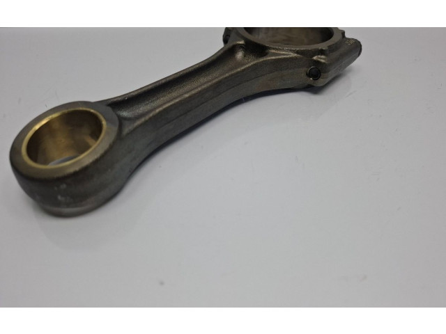 Шатун  038198401D, 038198401D    Volkswagen PASSAT B6  