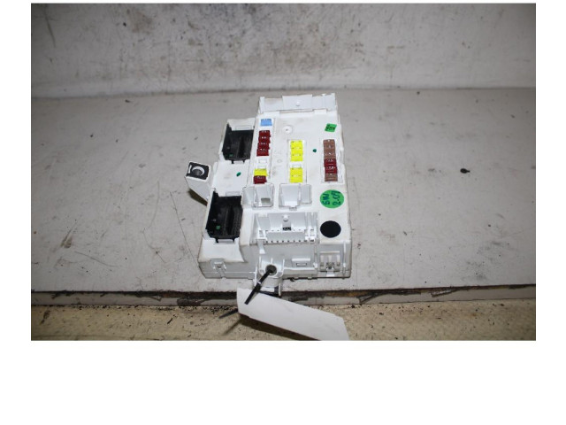 Блок предохранителей    Jeep Renegade    