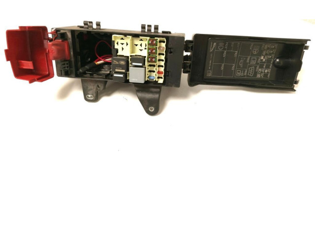 Блок предохранителей GX7314A076AA Jaguar XE