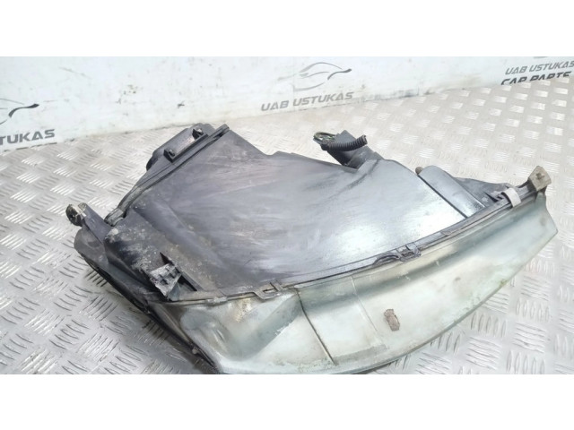 Передняя фара