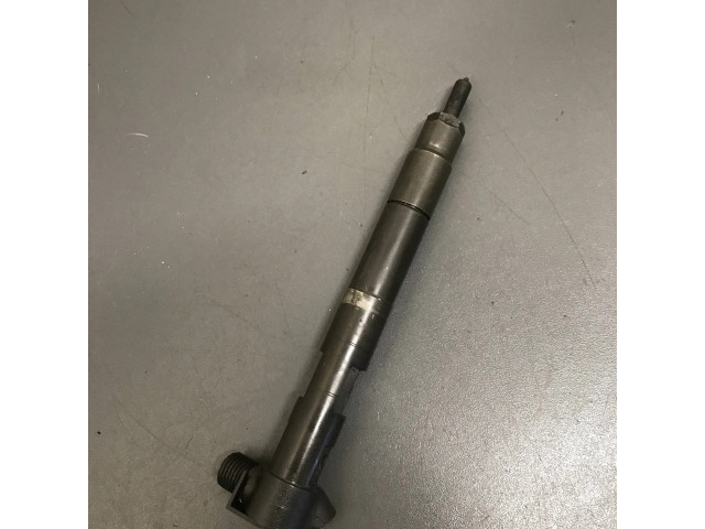 Vstřikovač A6510704987, 28342997 Mercedes-Benz E W212 pro naftový motor 2.1 . .