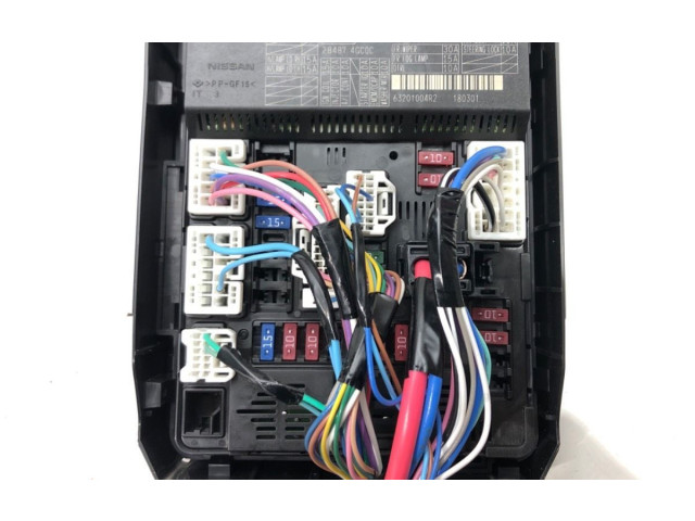 Блок предохранителей 63201004R2 Infiniti Q50