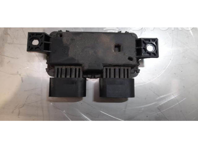 Pojistková skříňka Блок управления топливного насоса Mercedes-Benz CLA C118 X118 2019