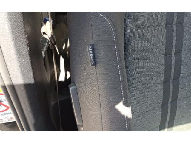 Подушка безопасности в сиденье Volkswagen Golf VII