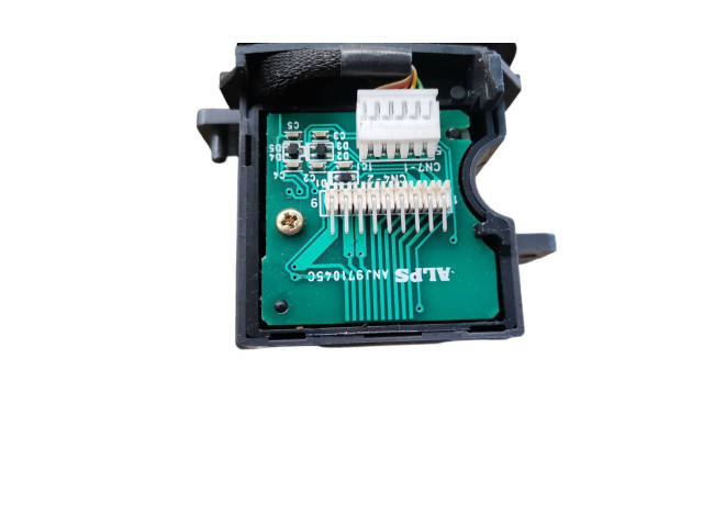 Ручка стеклоочистителей 8191545, 03W11A   Volvo V70