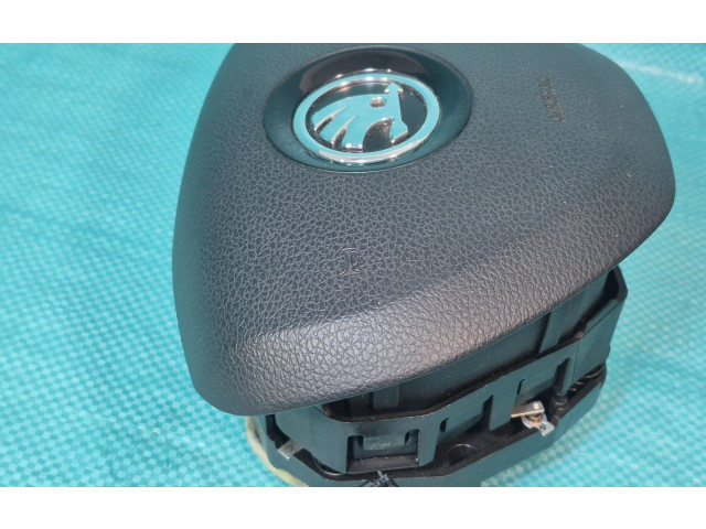 Подушка безопасности водителя 5E0880201B, 20132400151   Skoda Octavia Mk3 (5E)