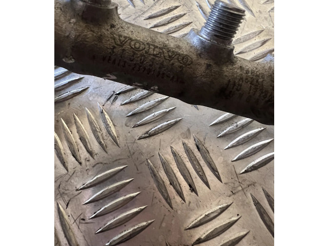 Топливная рампа 31303612   Volvo XC90  