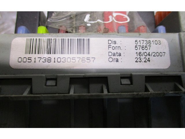 Pojistková skříňka 51738103 Fiat Croma 2005