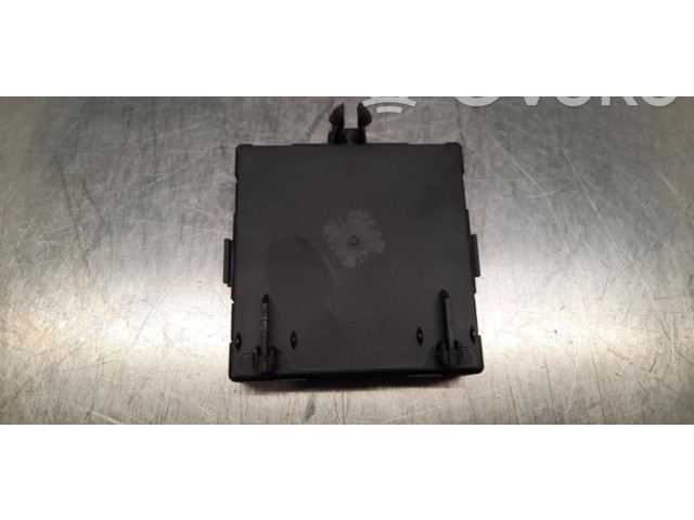 Zpětné zrcátko  Infiniti Q30 2016  A1669004002  