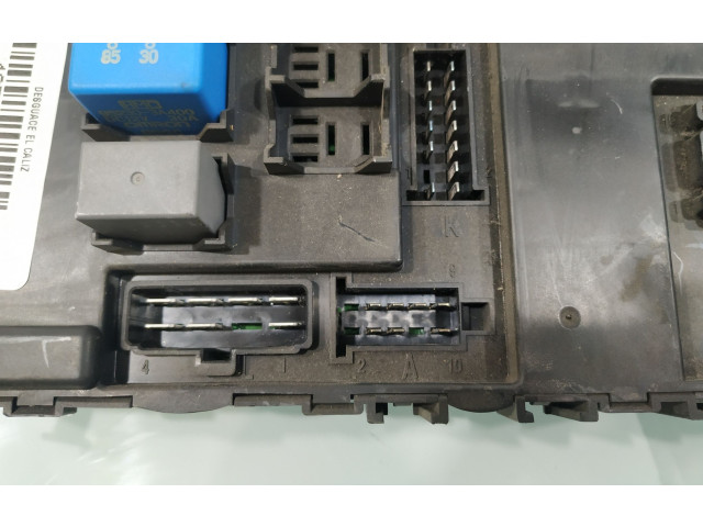 Блок предохранителей 954102CXXX   Hyundai Coupe    