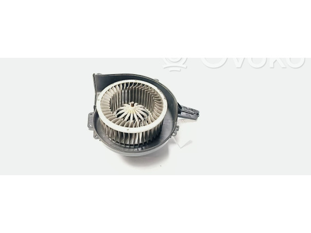 Вентилятор печки 6R1819015 Skoda Rapid (NH)